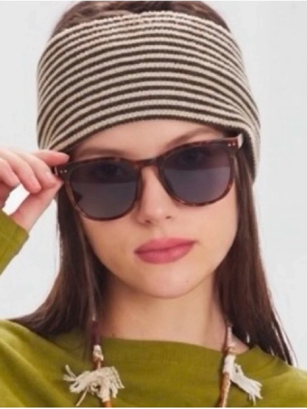 Gonggar stylish compact
